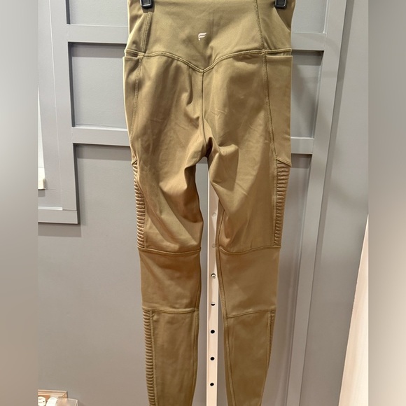 Motion365+ High-Waisted Moto Legging Size S Dark Moss - Picture 5 of 7